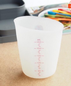 kitchensilicone flexible measuring cup